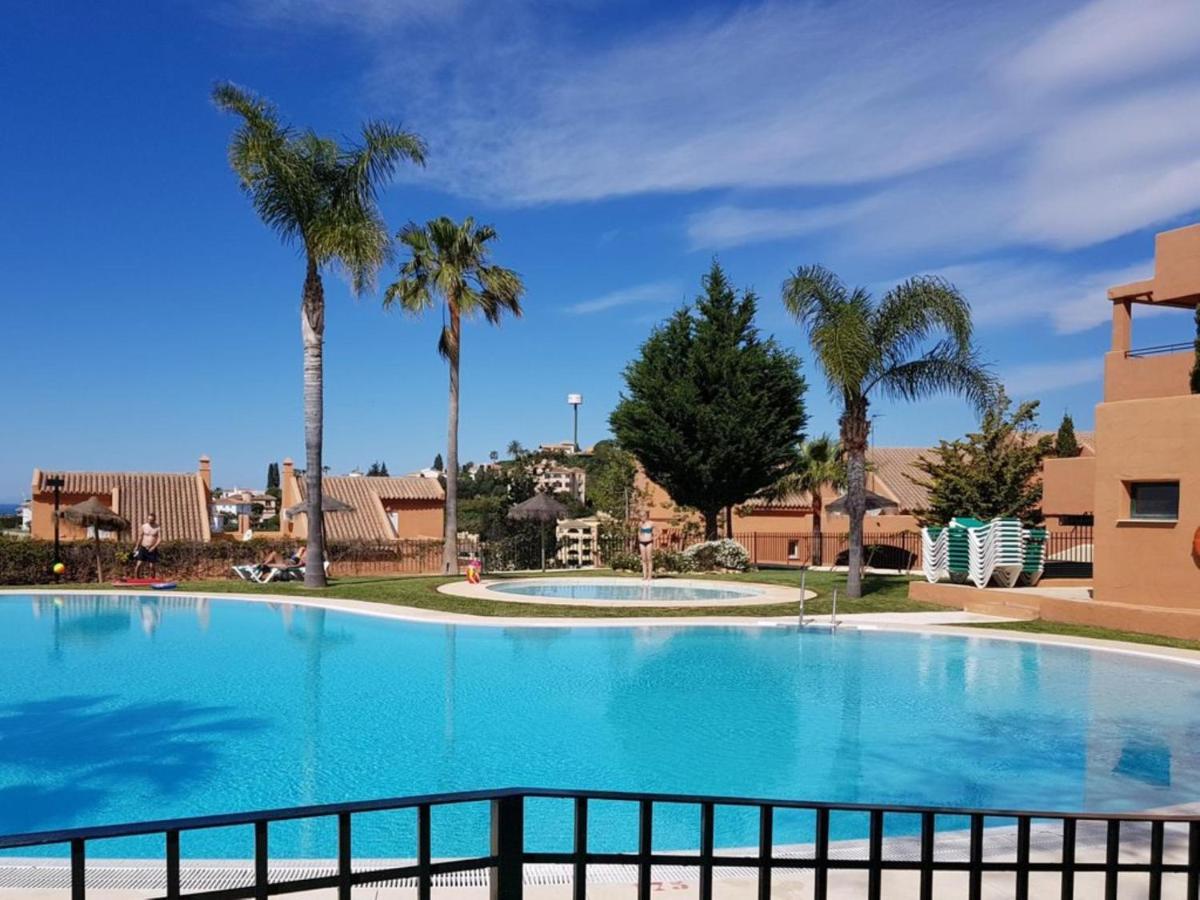 Ample Luxury Apart Fancy Marbella Golf & Padel Bagian luar foto