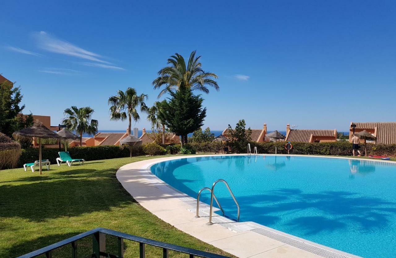 Ample Luxury Apart Fancy Marbella Golf & Padel Bagian luar foto